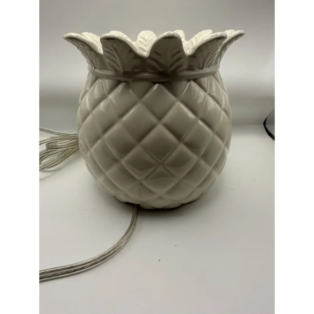 Yankee Candle White Ceramic Pineapple Scenterpiece MeltCup Warmer Tested/Works